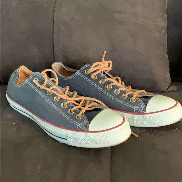 Men’s Converse - Picture 1 of 3